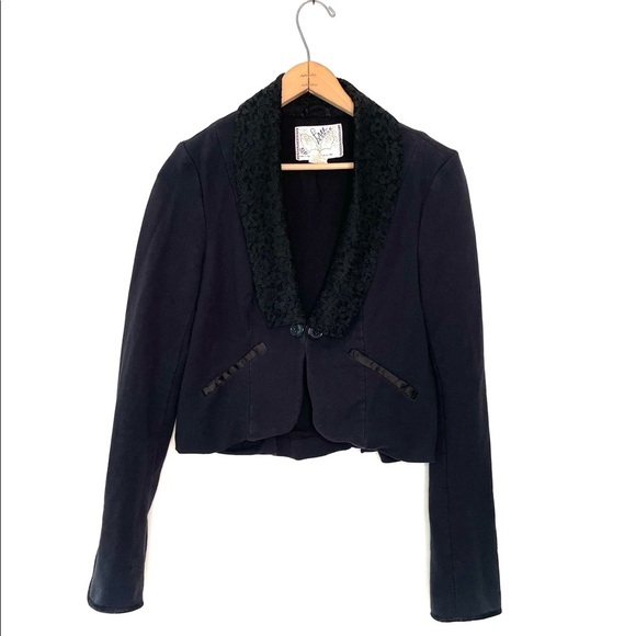 Free People | Black Cotton Knit Stretch Lace Collar Cropped Tuxedo Jacket - Picture 1 of 7